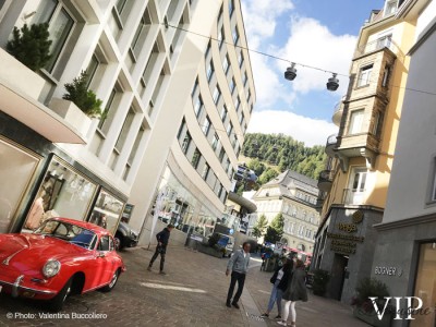 milano-saint-moritz-auto-con-conducente-shopping-04
