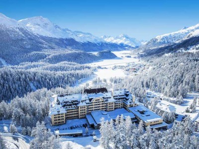 milano-saint-moritz-pista-sci-suvretta-auto-con-conducente-treno-01