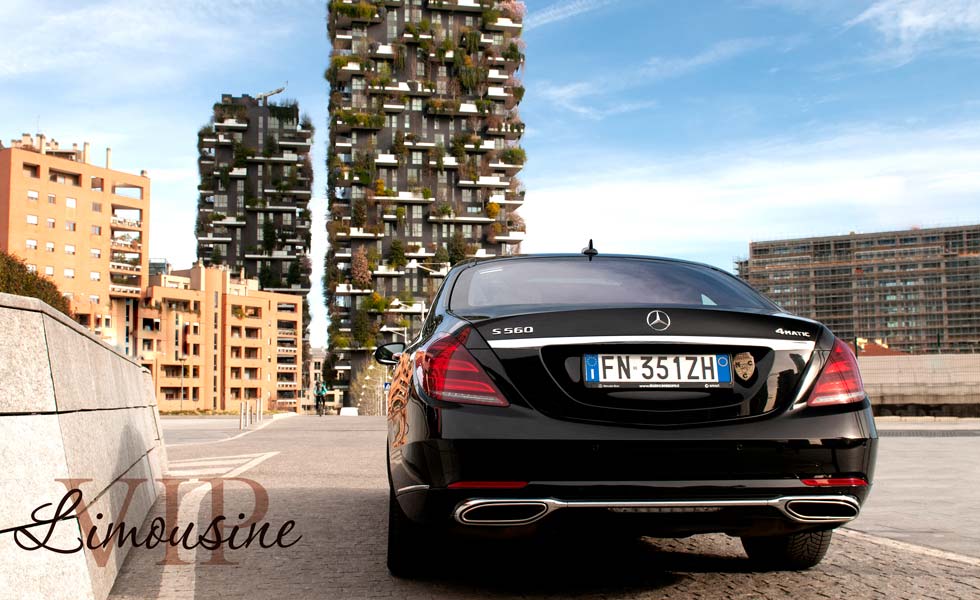 Mercedes Classe S 560 SEL: vista posteriore Mercedes Classe S 560 SEL: vista posteriore