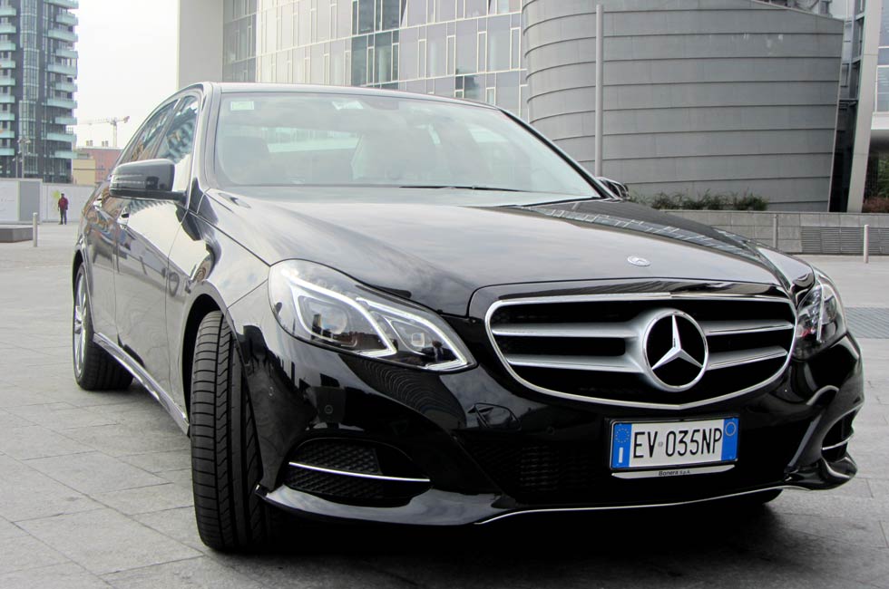 Mercedes Classe E 220 Premium: vista frontale (1) Mercedes Classe E 220 Premium: vista frontale (1)