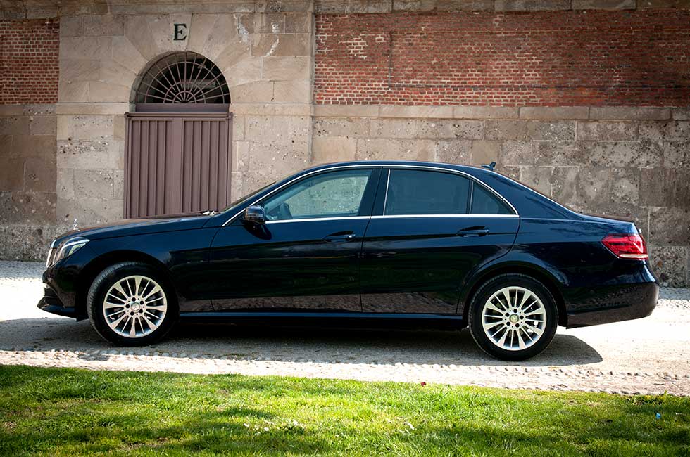 Mercedes Classe E 220 Sport: vista laterale Mercedes Classe E 220 Sport: vista laterale