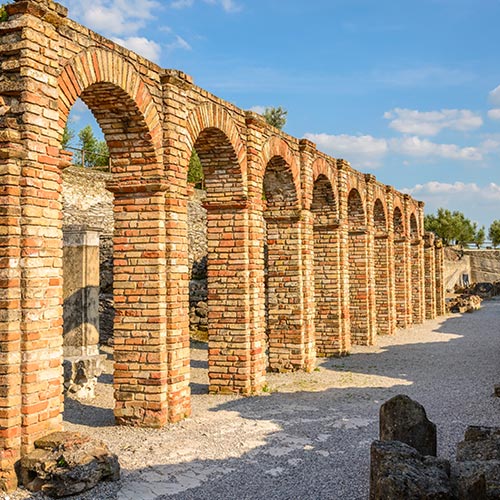8 cose da fare e da vedere sul Lago di Garda: Grotte di Catullo