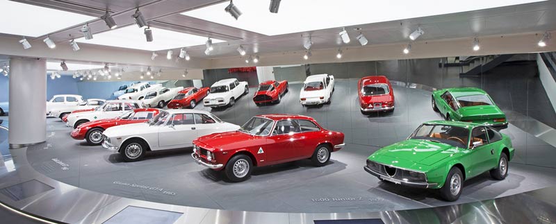 Visita al museo Alfa Romeo con Vip Limousine NCC Milano