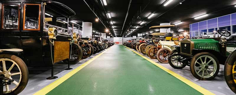Visita al museo dell'Automobile di Torino con Vip Limousine NCC Milano Visita al museo dell'Automobile di Torino con Vip Limousine NCC Milano