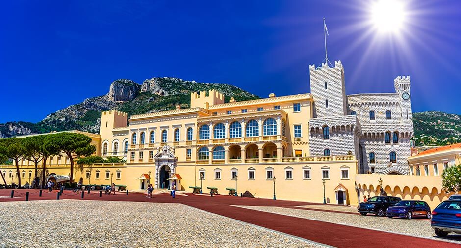 Noleggio Auto di Lusso con Conducente Milano - Palazzo del Principe Monaco Noleggio Auto di Lusso con Conducente Milano - Palazzo del Principe Monaco