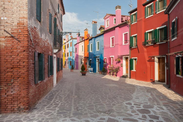 Noleggio con conducente a Milano: la Milano-Burano