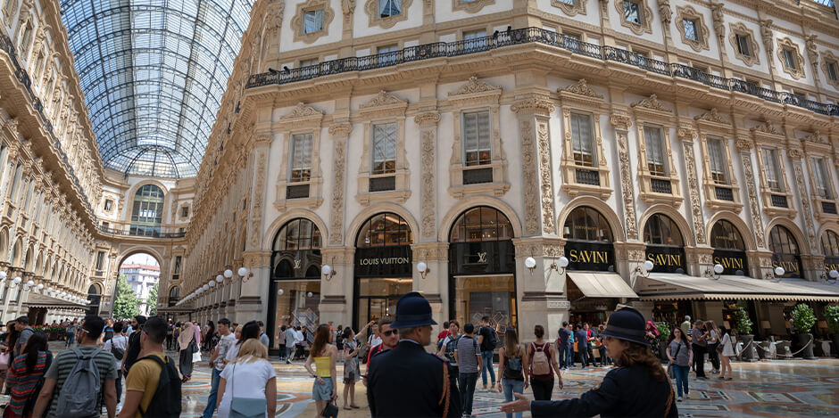 Noleggio con Conducente Milano: ti Portiamo a Fare Shopping - Milano Noleggio con Conducente Milano: ti Portiamo a Fare Shopping - Milano