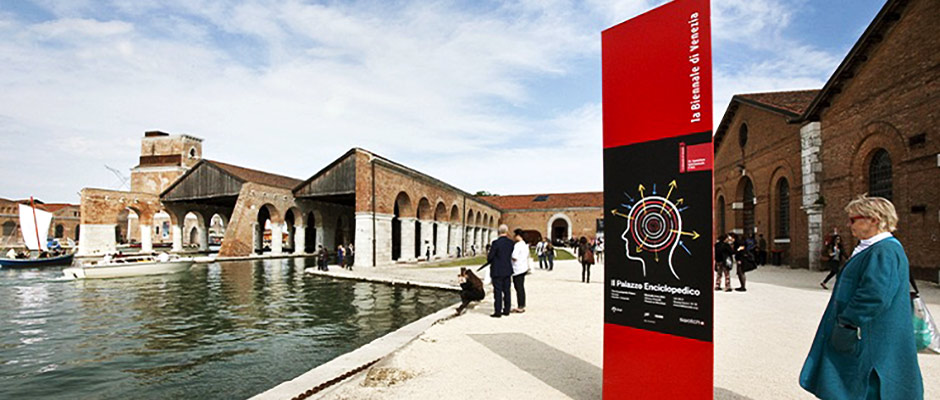 Alla Biennale di Venezia 2017 in tutta comodità