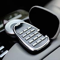 Telefono e free Wi-Fi in auto